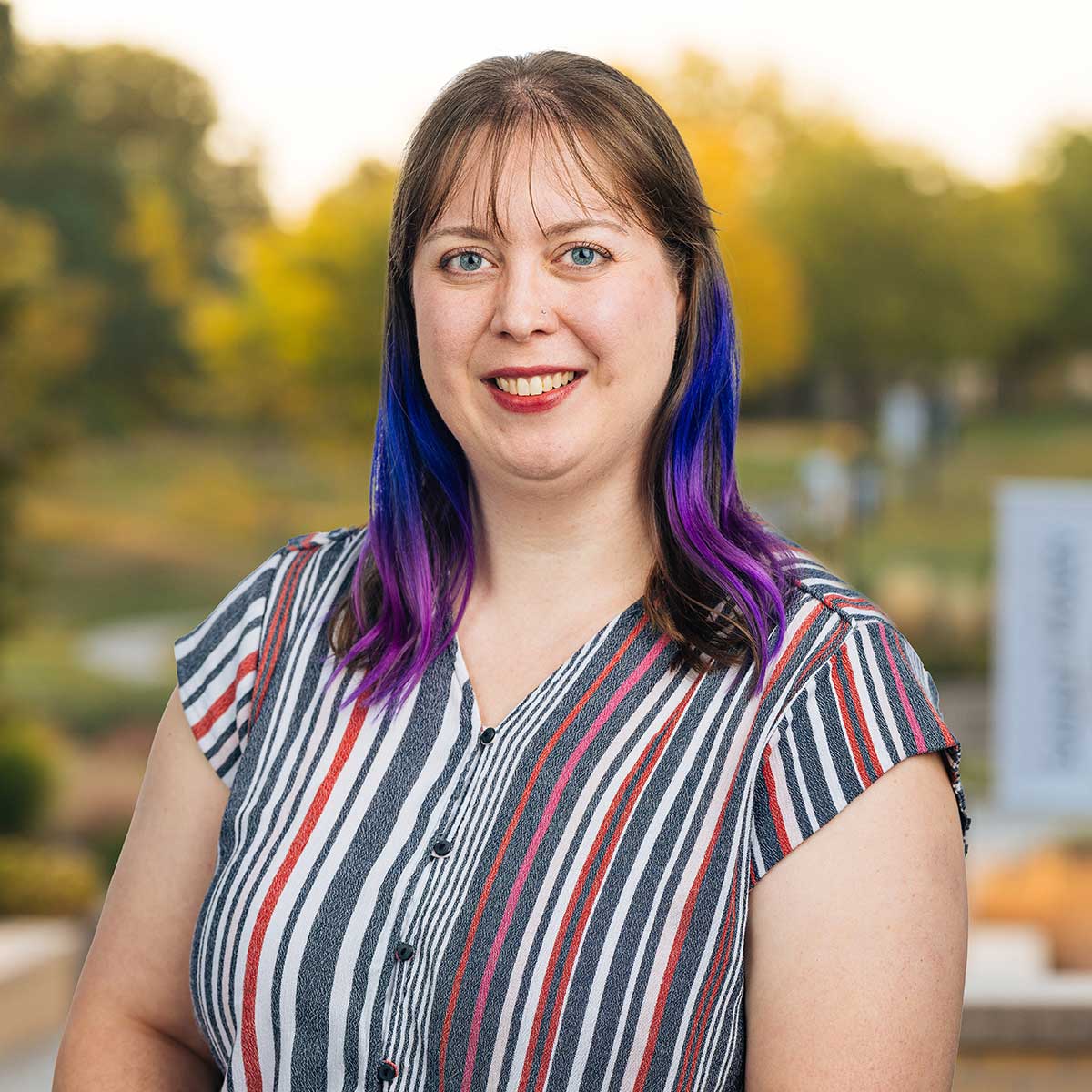 Headshot image of Emily Kahm.