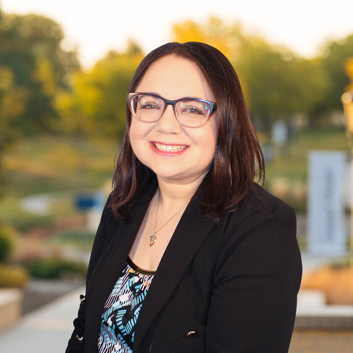 Headshot image of Stephanie Niverson.