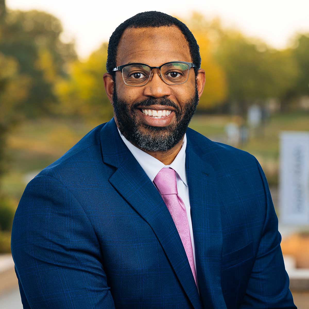 Headshot image of Shannon Richardson,